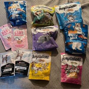 Cat Food & Treat Lot | Temptations Friskies Tiki Cat Purina Hydra Care